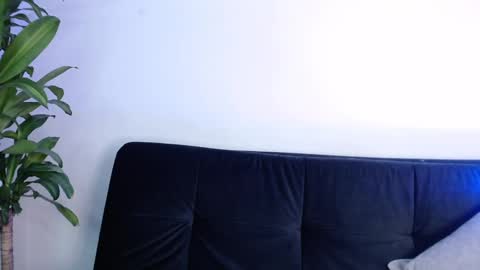 Snapshot of naughtycurvybbx chatting on January 29, 4:15 am LANAindependent model online show from January 29, 4:15 am