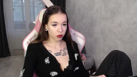 Snapshot of naughtydakota chatting on October 23, 1:28 pm Dakota online show from October 23, 1:28 pm
