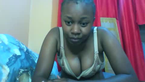 Shee online show from November 18, 9:49 pm