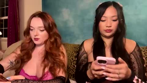 naughtymisslux online show from September 19, 4:22 am