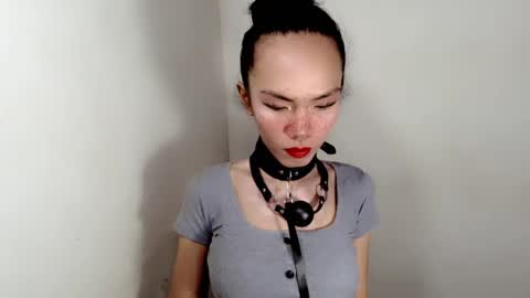 naughtypetiteangel online show from October 27, 9:16 am