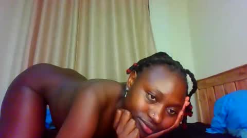 naughtyqueen12 online show from October 22, 5:07 pm