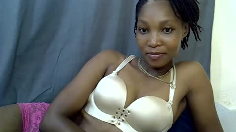 naughtyy4u online show from March 5, 8:10 am