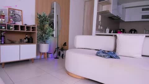 nemisha online show from September 12, 2:02 pm