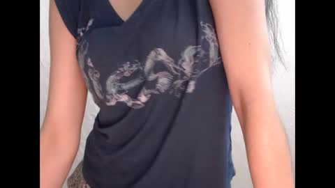 Nensy online show from March 6, 9:10 pm