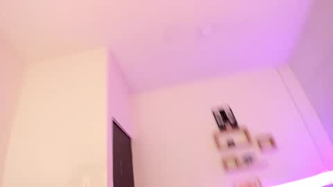 Sarah  online show from November 9, 6:31 am