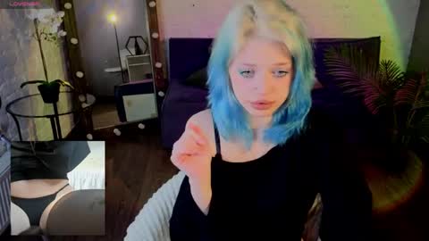Monica online show from May 24, 8:52 pm