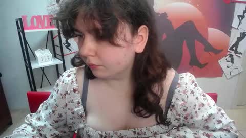 NeonilaLisova online show from November 23, 7:21 am