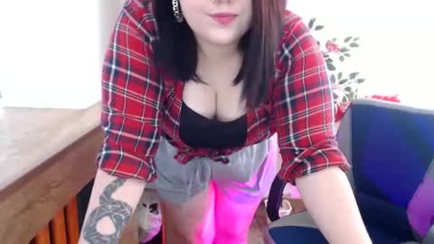 nereia online show from May 12, 9:06 am