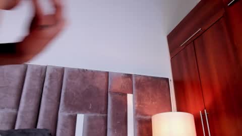 Nia online show from March 14, 3:46 pm