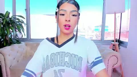 Nia Malkova online show from March 1, 1:22 pm