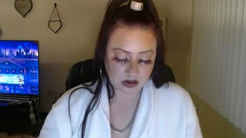 Snapshot of niccibaby chatting on December 4, 4:10 am Nicci babyyy online show from December 4, 4:10 am