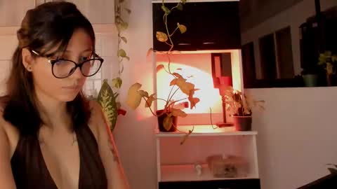 Snapshot of nice_day_ chatting on October 26, 1:12 am day  online show from October 26, 1:12 am