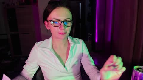 Nicky Weekends online show from January 23, 1:30 am