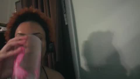 nickythehawtie online show from February 21, 4:35 am