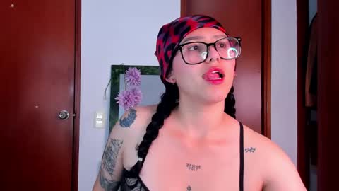 Nico online show from February 6, 2:04 am