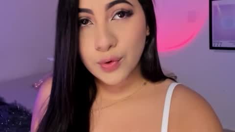 nicol online show from December 22, 9:40 pm