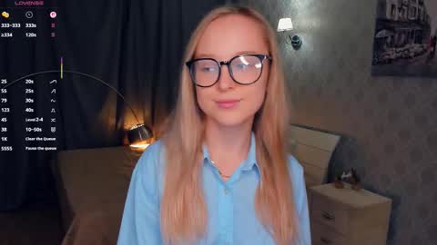 Nicoletta online show from November 14, 6:30 pm