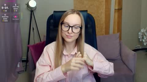 Nicoletta online show from December 13, 7:53 pm