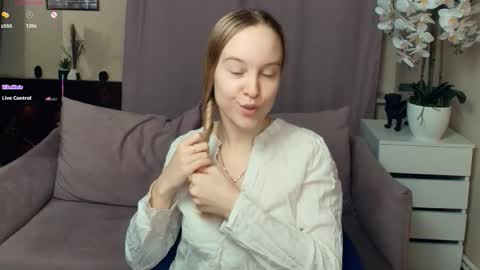 Nicoletta online show from January 15, 7:09 pm