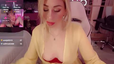 Nicole online show from November 5, 6:13 pm