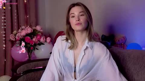 Nicole online show from February 19, 2:33 am