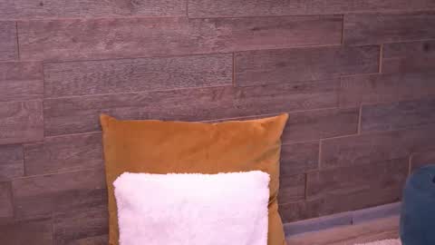 Snapshot of nicoledevin chatting on October 21, 7:12 am Nicole online show from October 21, 7:12 am