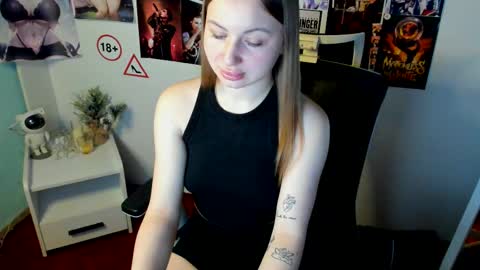 Nicole online show from October 13, 7:11 am