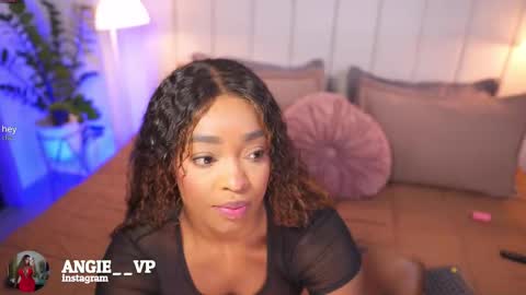 nicoleth18 online show from December 21, 12:53 pm