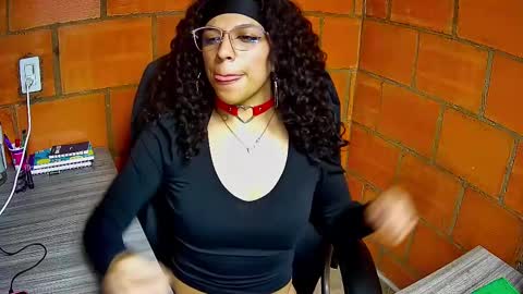 Snapshot of nicoll_williams420 chatting on February 27, 8:31 pm Nicoll Williams online show from February 27, 8:31 pm