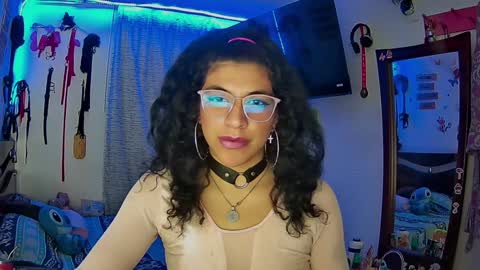 Snapshot of nicoll_williams420 chatting on February 3, 5:29 am Nicoll Williams online show from February 3, 5:29 am