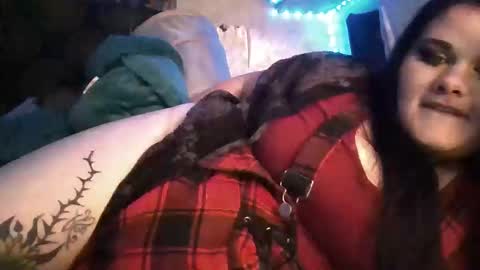 nightshade8807 online show from October 29, 10:56 pm