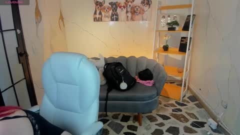 Anni online show from November 10, 11:33 pm