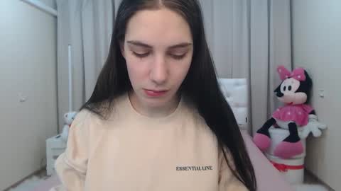 nikastarkk online show from February 19, 10:19 pm