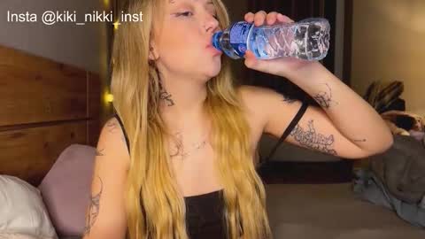 nicolette online show from November 16, 5:02 pm