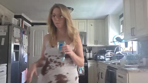 nikkib653466 online show from March 30, 3:55 pm