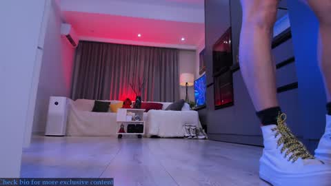 Nikki online show from November 23, 5:54 am