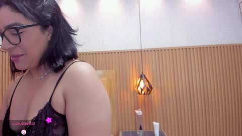   online show from April 8, 12:29 pm