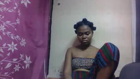 nilah online show from November 3, 6:39 am