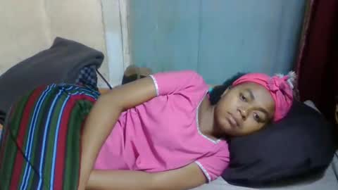 nilah online show from April 10, 7:03 am