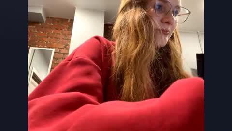 Snapshot of nilaslagter chatting on October 26, 4:13 pm I am Gina ntmu Lets hit 10 Thumbs Up together online show from October 26, 4:13 pm