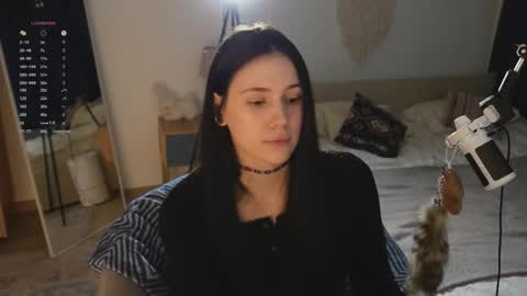 Jennet online show from March 25, 7:50 pm