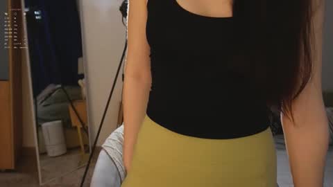 Jennet online show from November 23, 2:30 pm