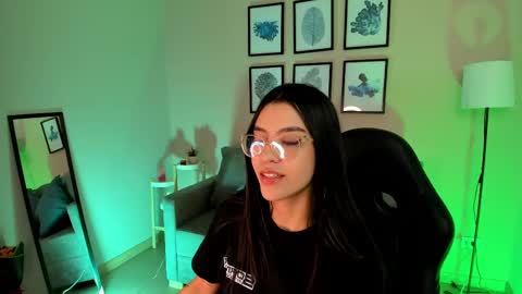 Nina online show from September 18, 10:08 pm