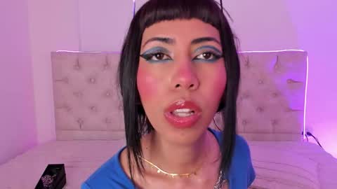 Nina Fox  online show from February 4, 2:42 pm