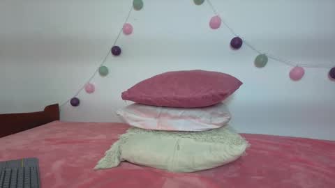 Nina online show from January 16, 8:27 pm