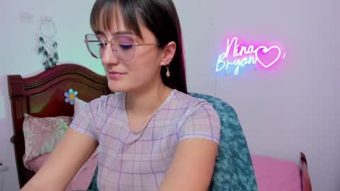 Nina online show from December 5, 8:55 pm