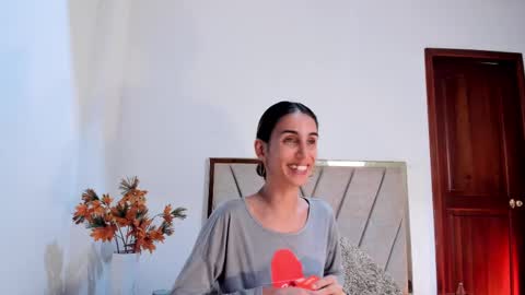 Snapshot of ninacavallli chatting on March 4, 6:18 pm Nina online show from March 4, 6:18 pm