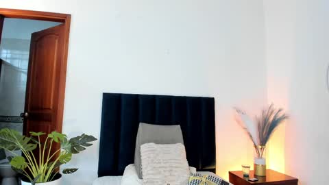 Snapshot of ninacavallli chatting on February 19, 6:21 pm Nina online show from February 19, 6:21 pm