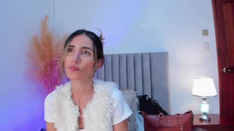 Snapshot of ninacavallli chatting on December 27, 5:59 pm Nina online show from December 27, 5:59 pm